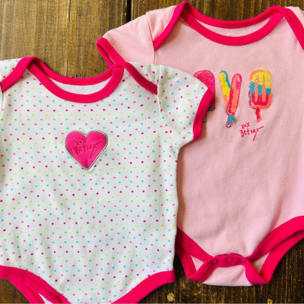 Betsey Johnson Baby Girl Pink and White Bodysuits (set of 2) Size 9m